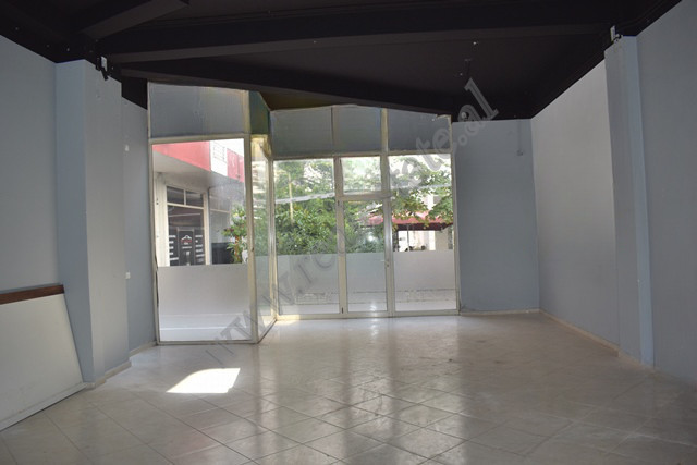 Commercial space for rent in Loni Ligori street in Tirana.
It is located on the ground floor of a n